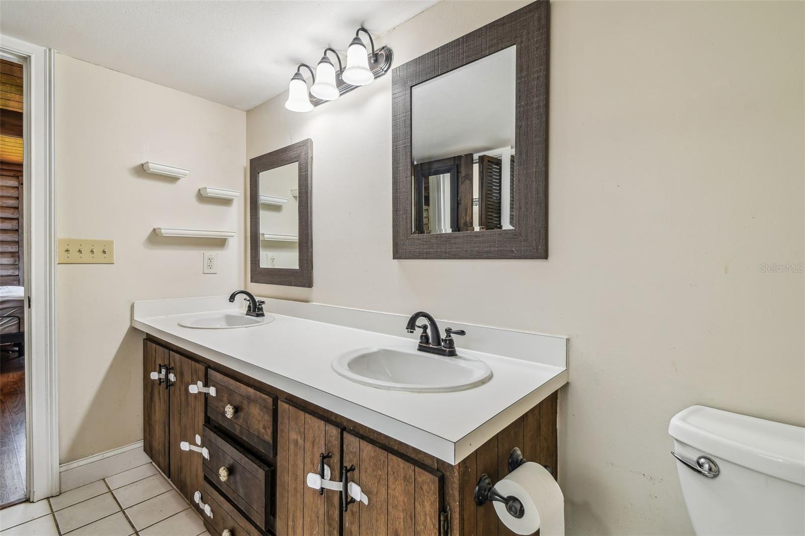 Image 46 of 85 For 1232 Ridgegreen Loop N