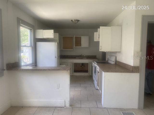 Image 8 of 25 For 1201 Oakhill Street