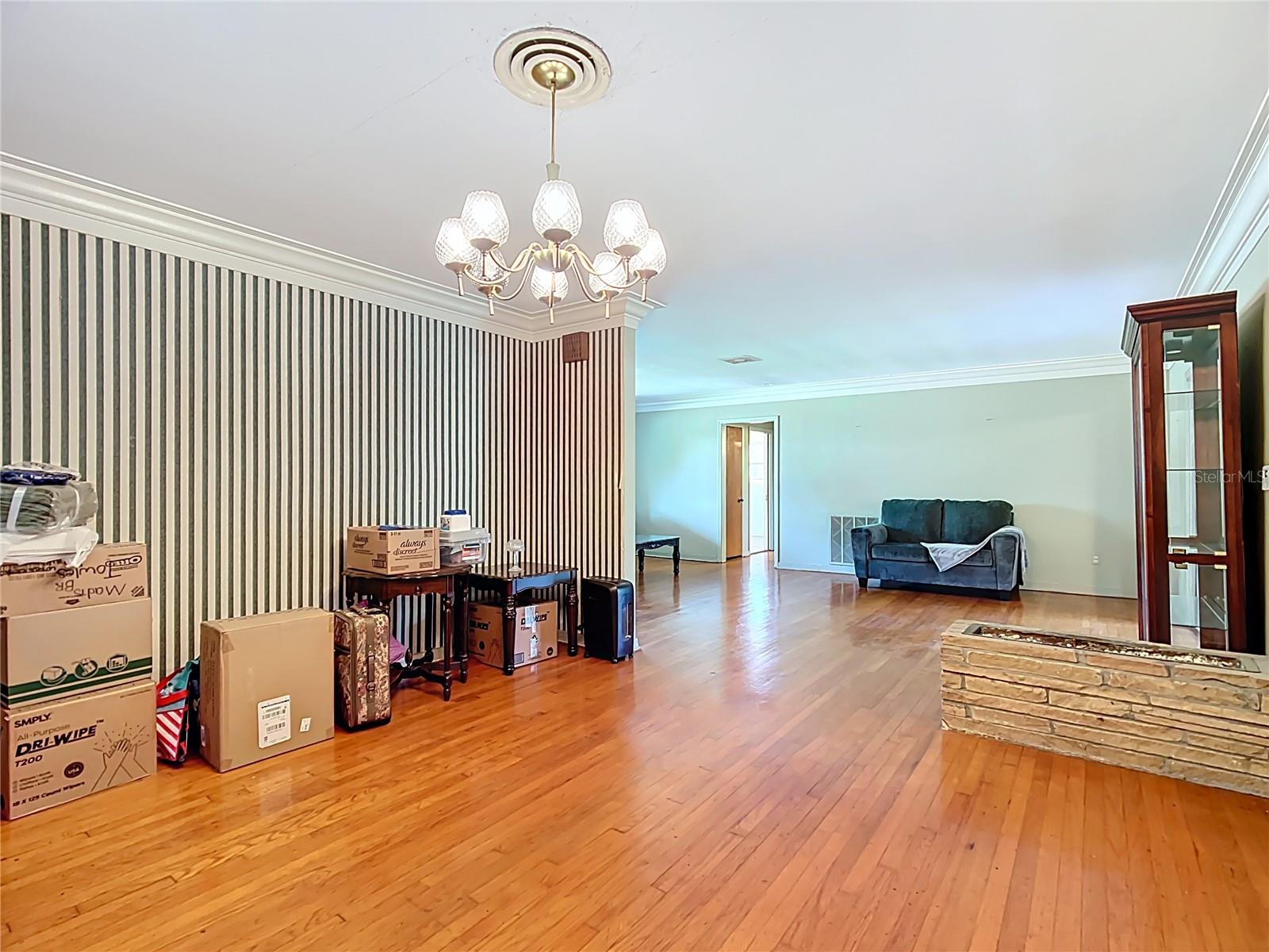 Image 10 of 30 For 539 Beacon Road