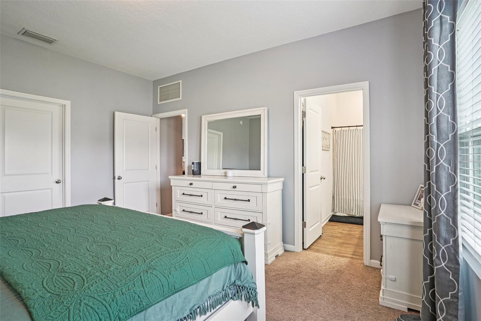 Image 21 of 54 For 3953 Spruce Creek Drive