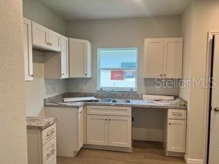 Image 3 of 13 For 1025 Crestview Avenue