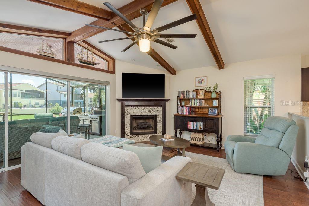 Listing photo id 8 for 6312 Spoonbill Drive