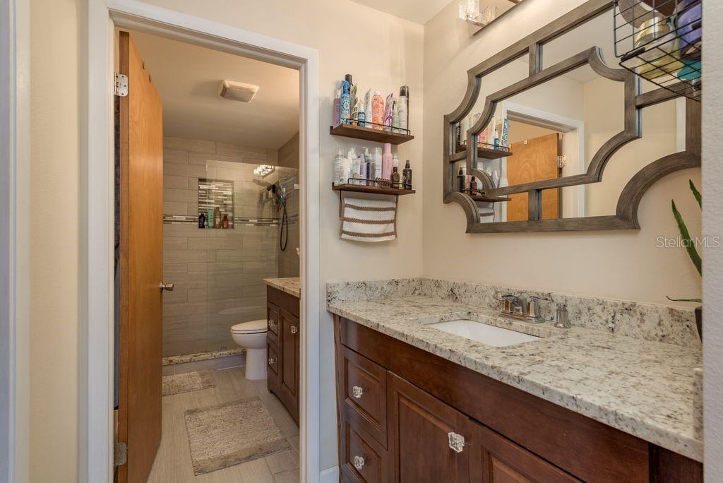 Listing photo id 16 for 6312 Spoonbill Drive