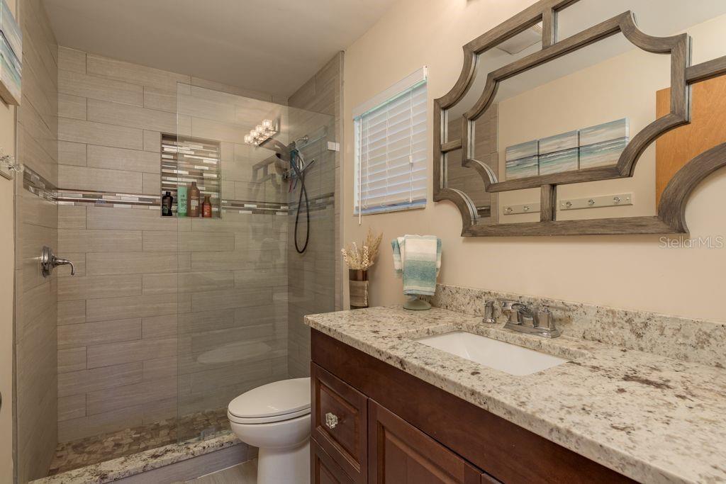 Listing photo id 17 for 6312 Spoonbill Drive