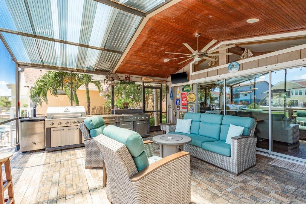 Listing photo id 24 for 6312 Spoonbill Drive