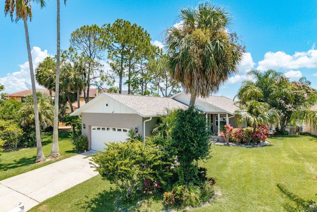 Listing photo id 1 for 6312 Spoonbill Drive