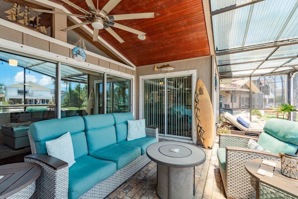 Listing photo id 28 for 6312 Spoonbill Drive