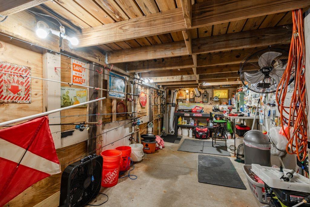Listing photo id 37 for 6312 Spoonbill Drive
