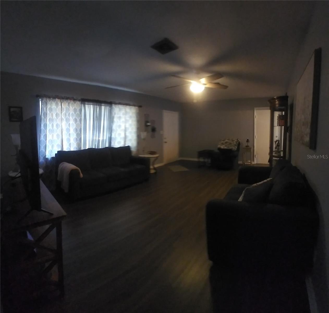 Image 4 of 19 For 411 Avenue A Se