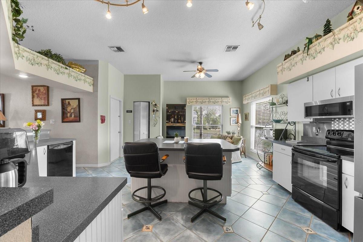 Image 11 of 90 For 6004 Sanderling Drive