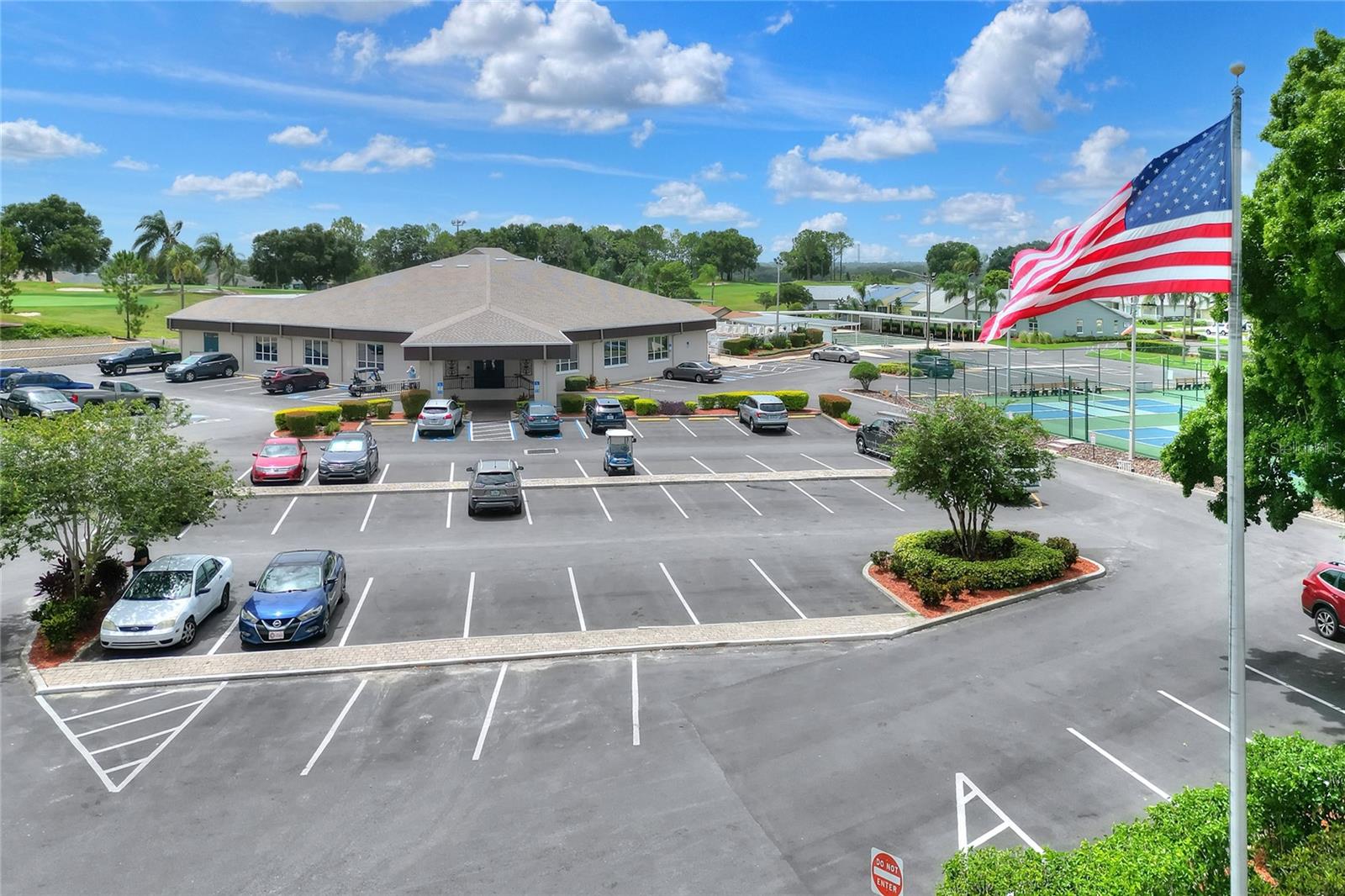 Image 41 of 90 For 6004 Sanderling Drive