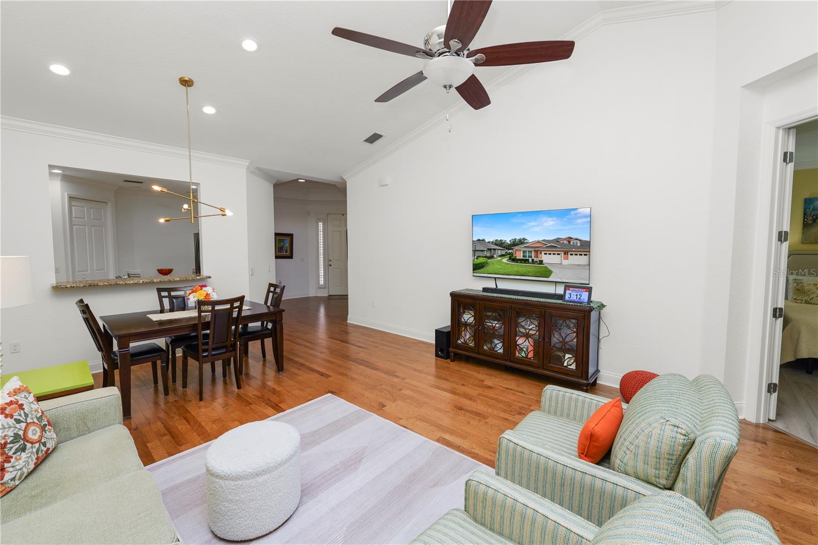 Image 18 of 44 For 2979 Mission Lakes Drive 12