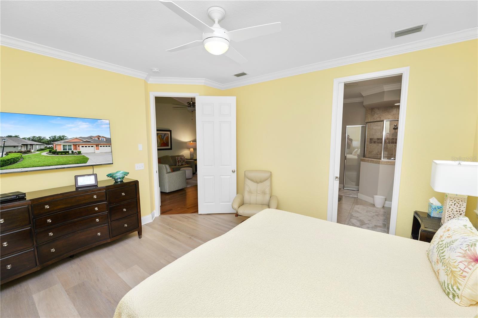 Image 24 of 44 For 2979 Mission Lakes Drive 12