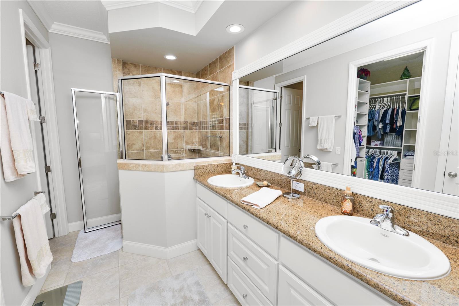 Image 25 of 44 For 2979 Mission Lakes Drive 12