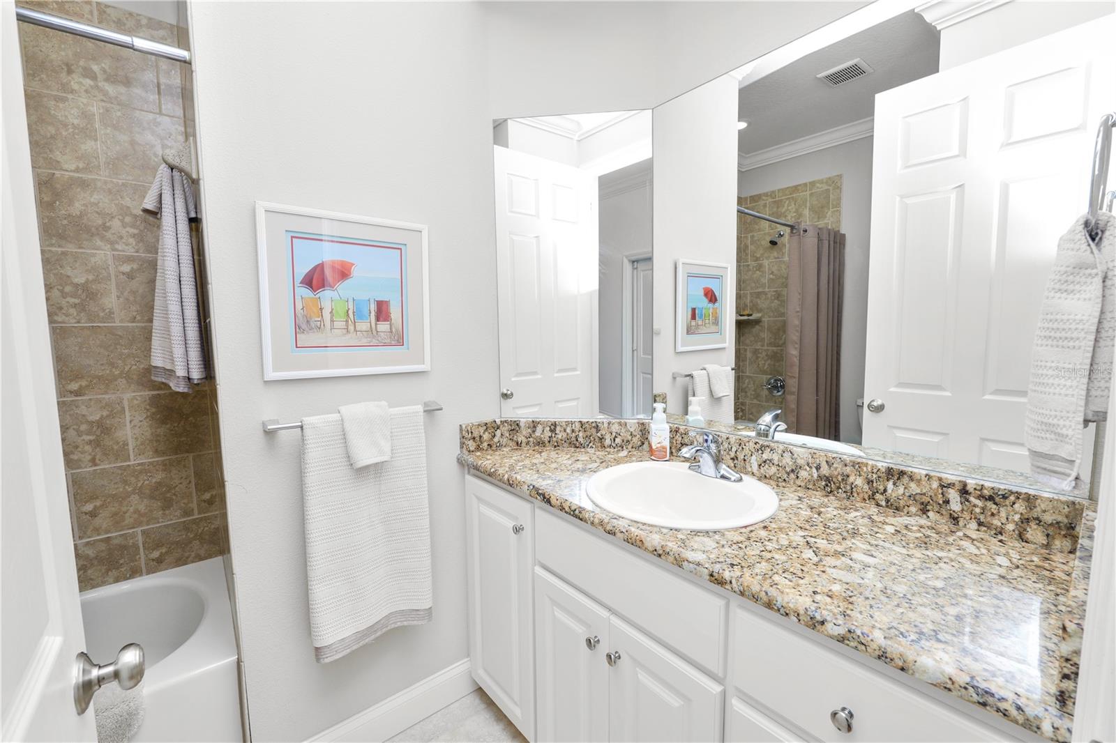 Image 31 of 44 For 2979 Mission Lakes Drive 12
