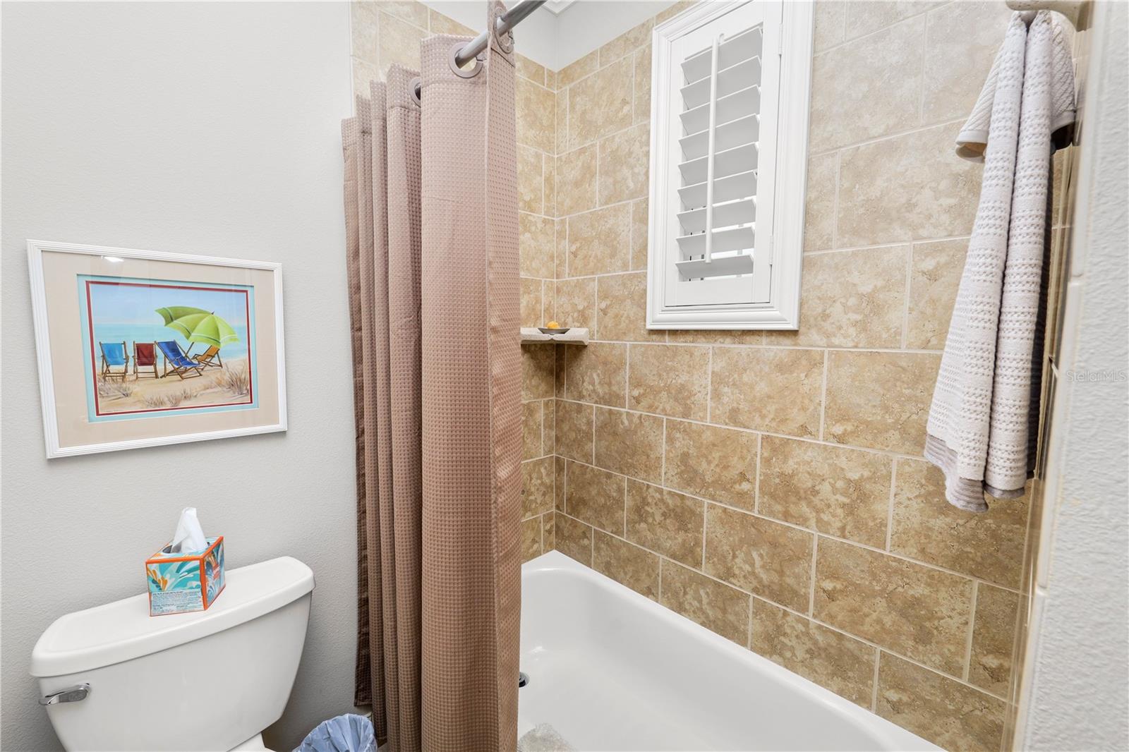 Image 32 of 44 For 2979 Mission Lakes Drive 12