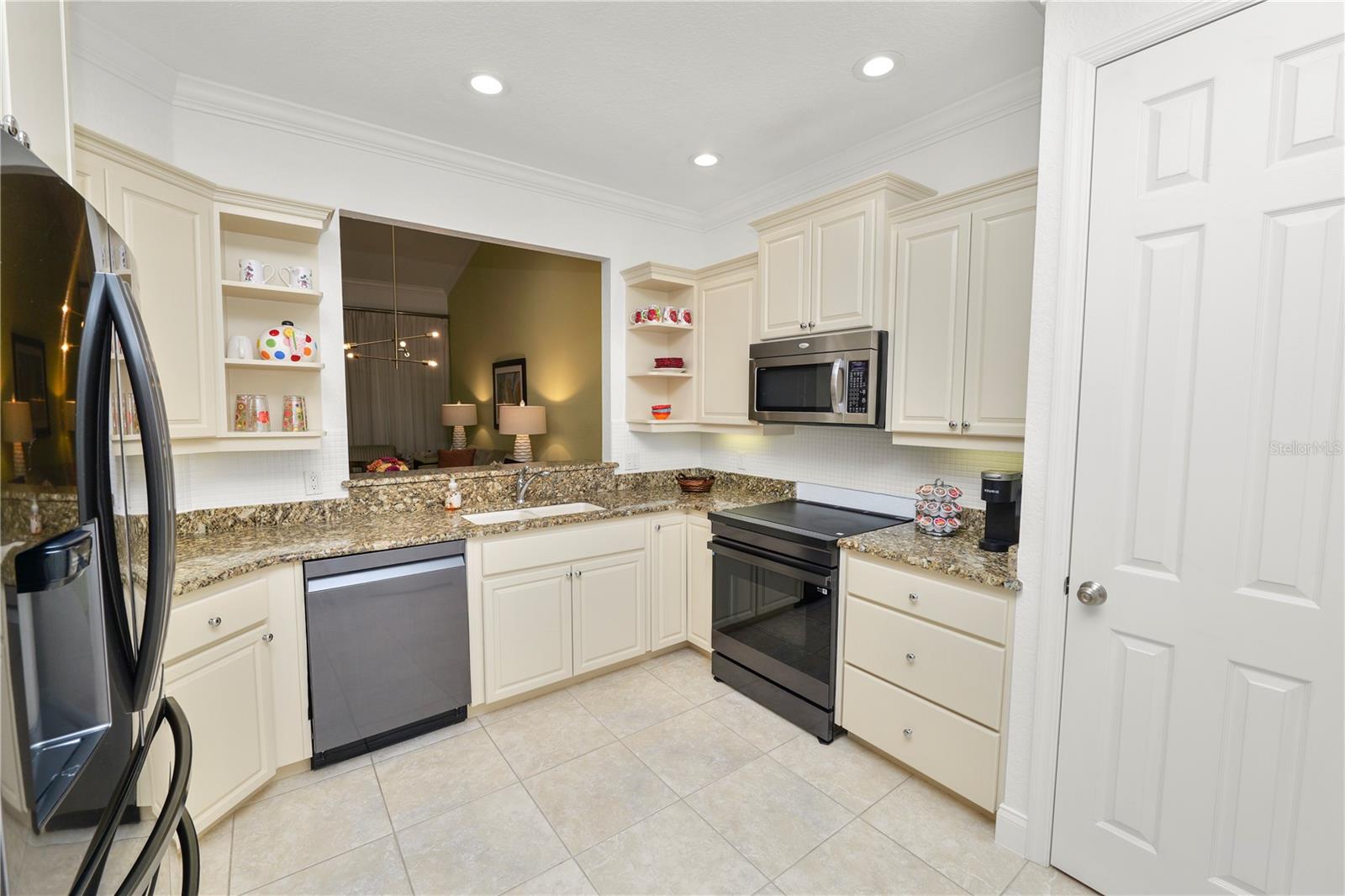 Image 8 of 44 For 2979 Mission Lakes Drive 12