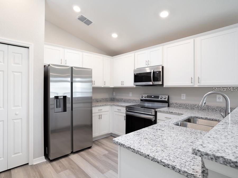 Image 6 of 16 For 5113 Sylas Jax Avenue