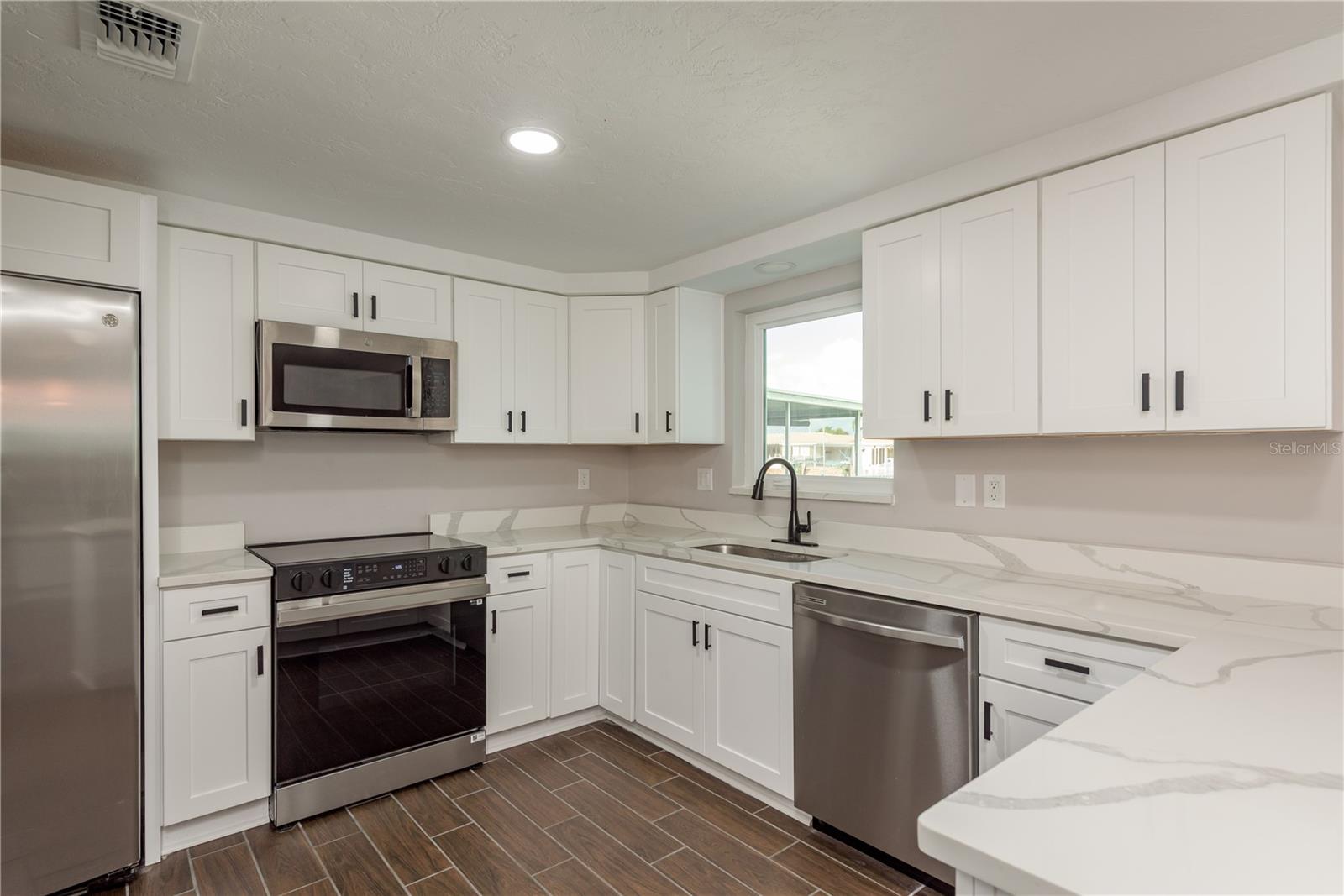 Image 13 of 54 For 4953 Blue Heron Drive