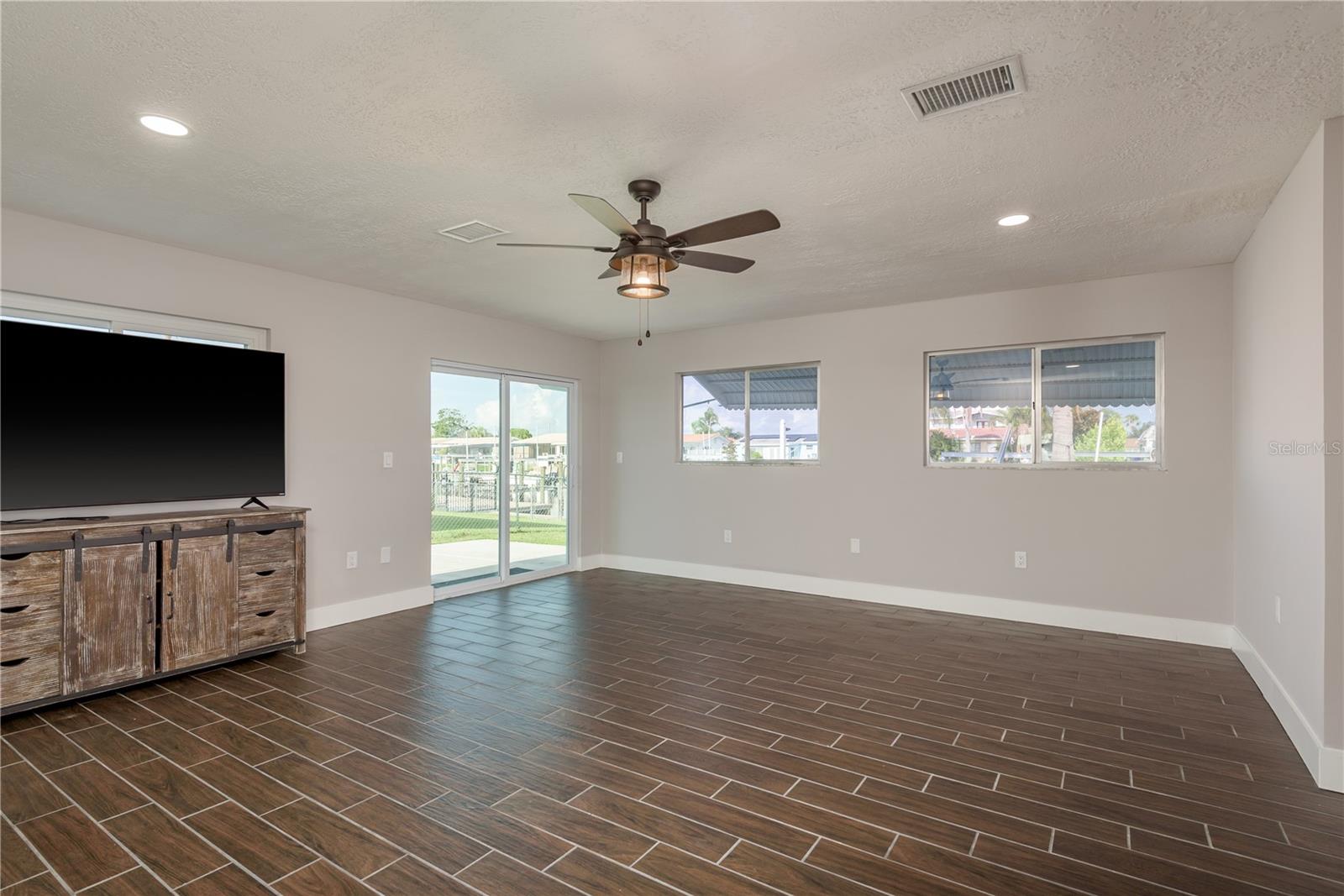 Image 18 of 54 For 4953 Blue Heron Drive