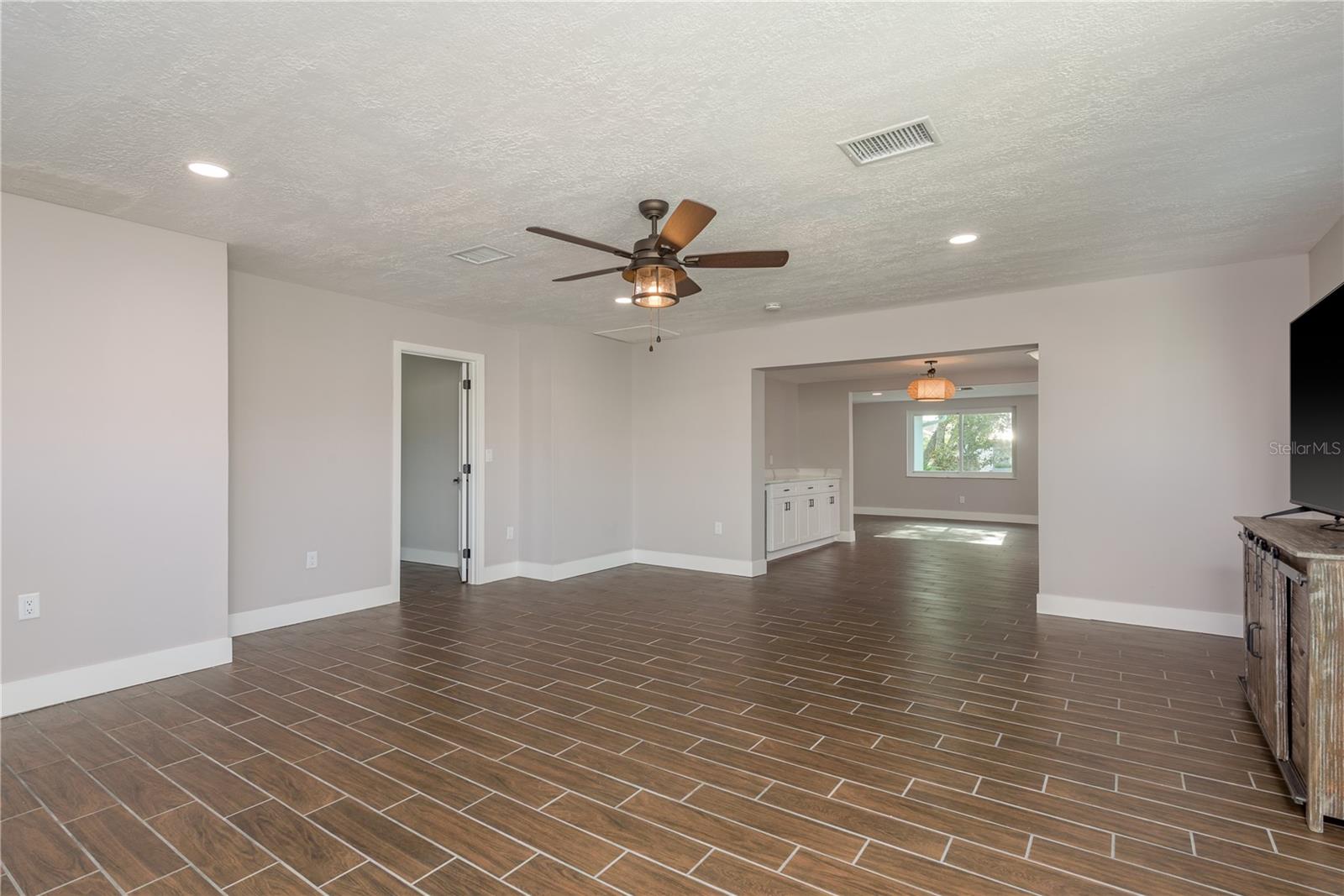Image 20 of 54 For 4953 Blue Heron Drive