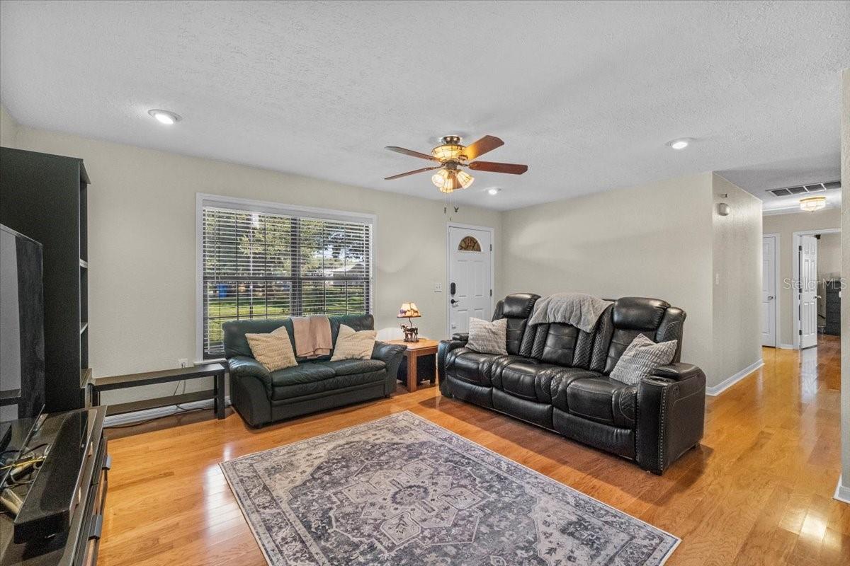 Image 10 of 54 For 1402 Clarkwood Drive