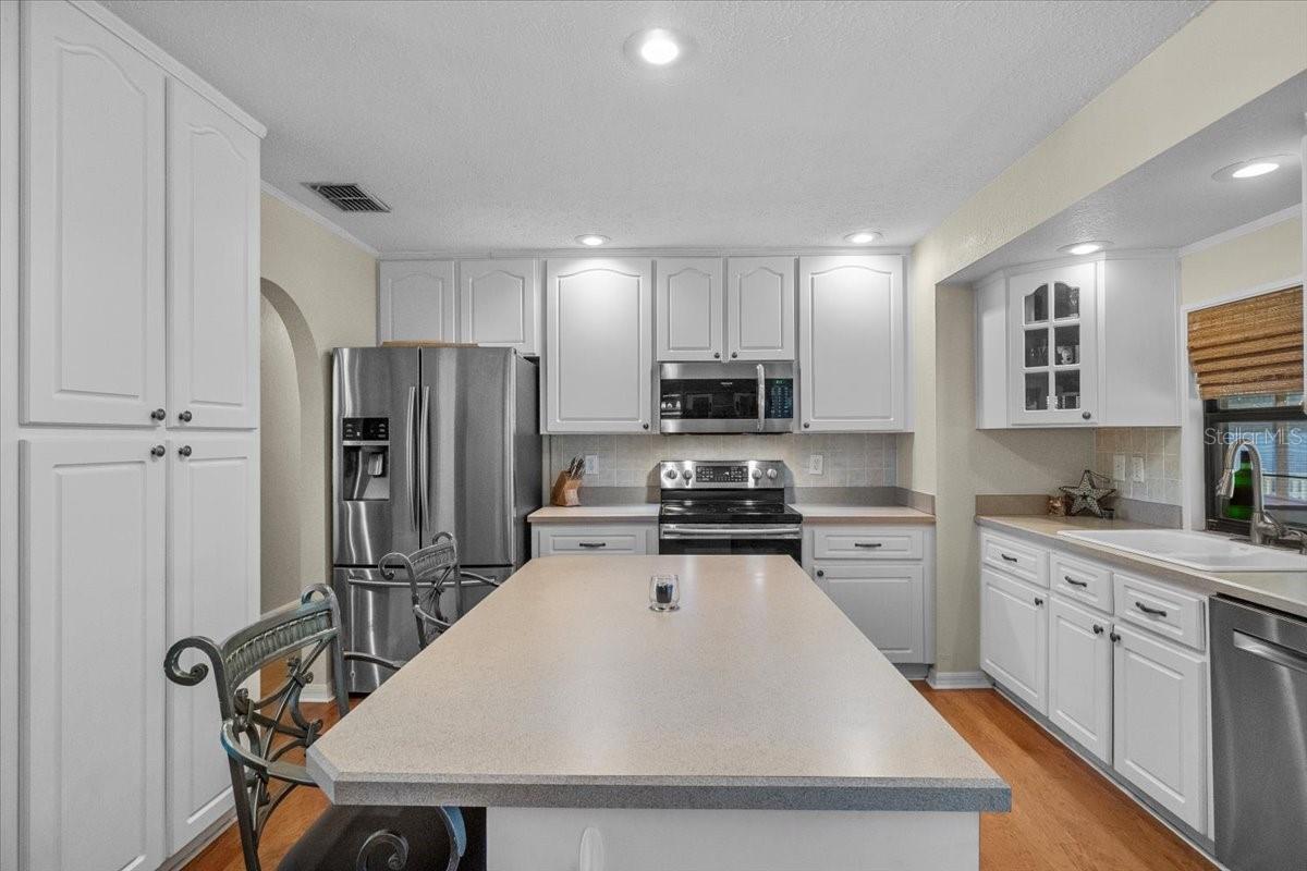 Image 14 of 54 For 1402 Clarkwood Drive