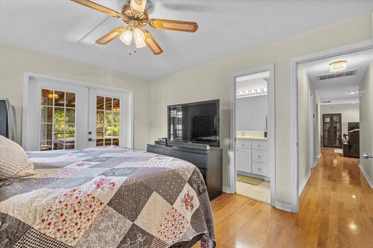 Image 16 of 54 For 1402 Clarkwood Drive