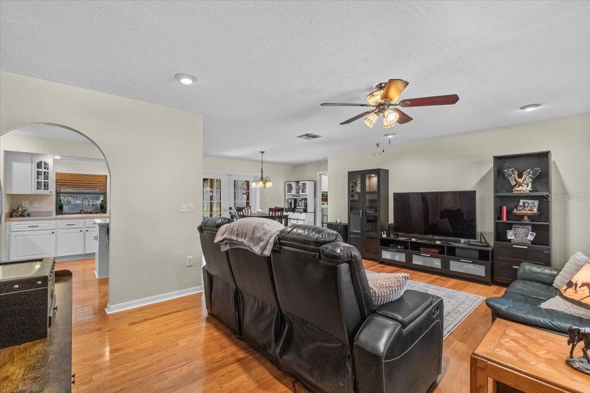 Image 8 of 54 For 1402 Clarkwood Drive