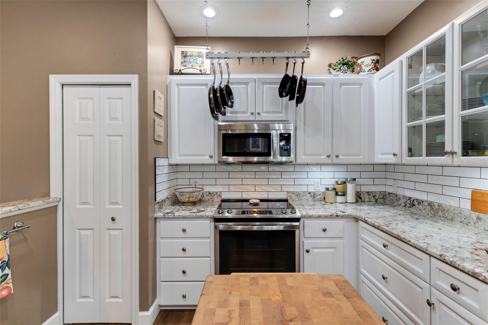 Image 14 of 56 For 532 Grasslands Village Circle N-a