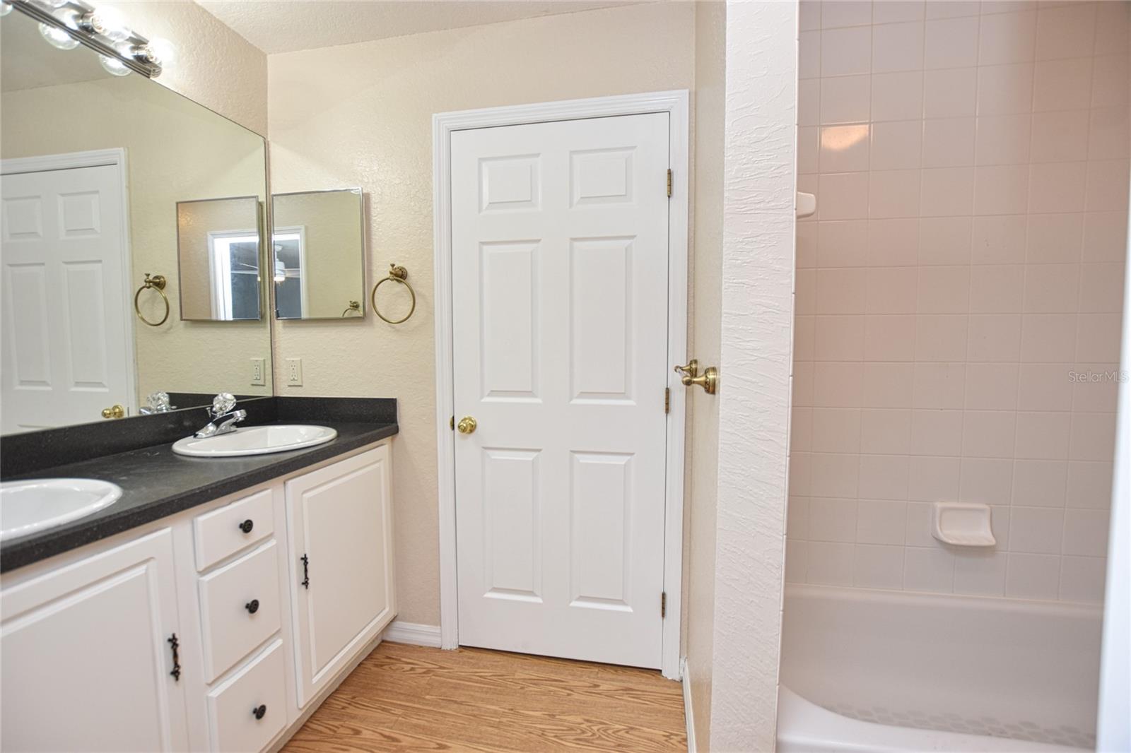 Image 10 of 23 For 302 Belmar Street