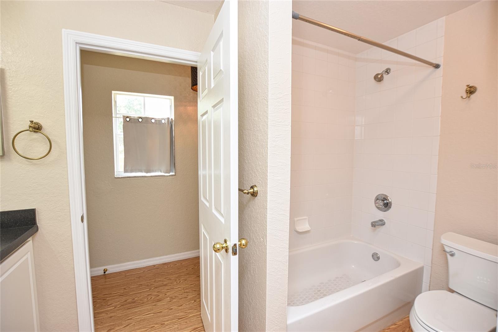Image 11 of 23 For 302 Belmar Street