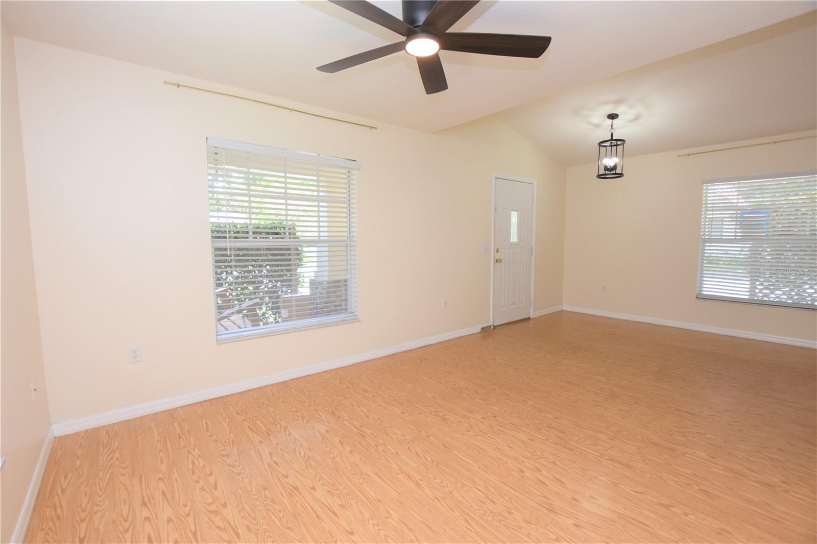 Image 5 of 23 For 302 Belmar Street