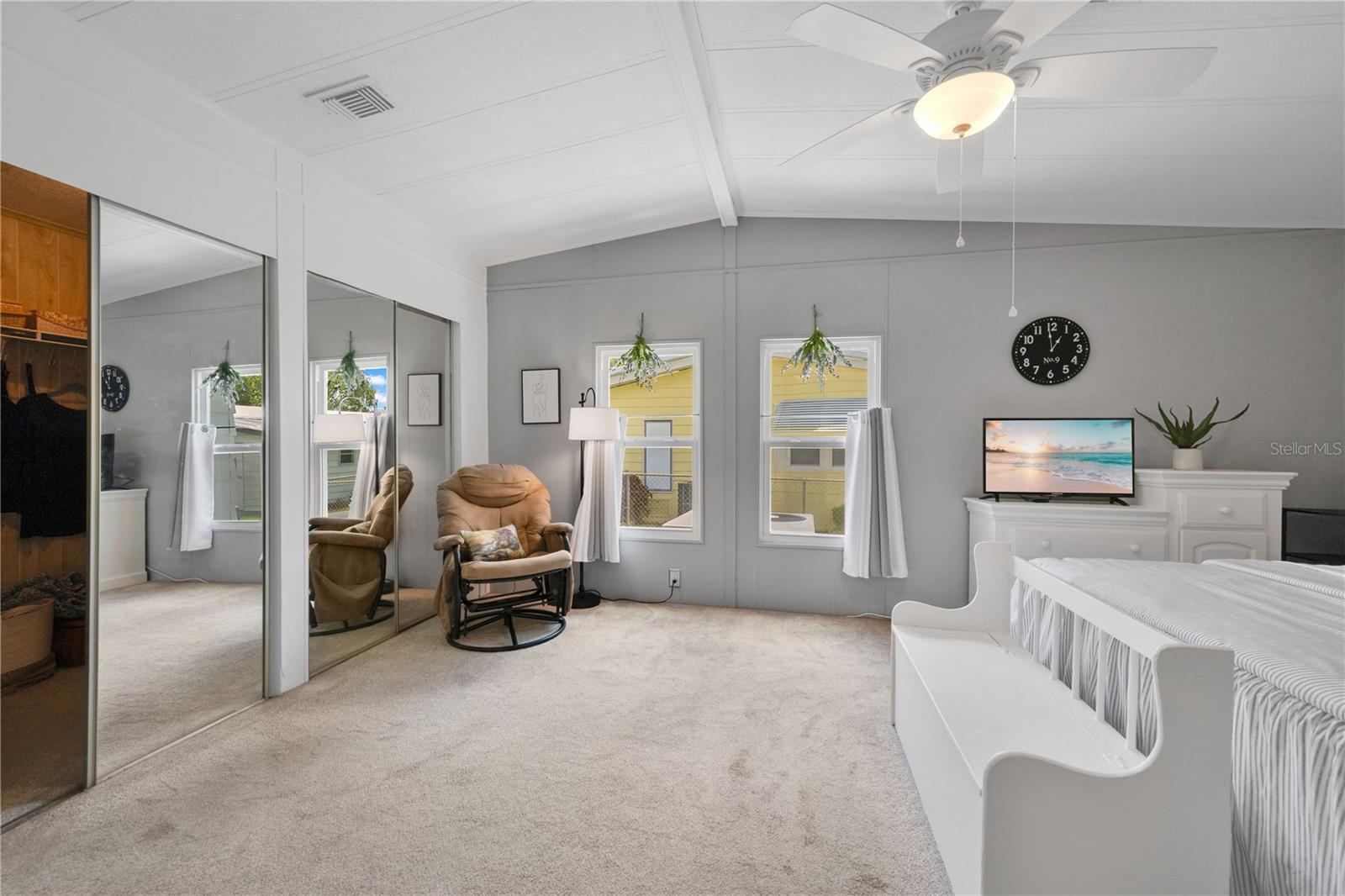 Image 14 of 41 For 4973 Foxwood Lake Drive