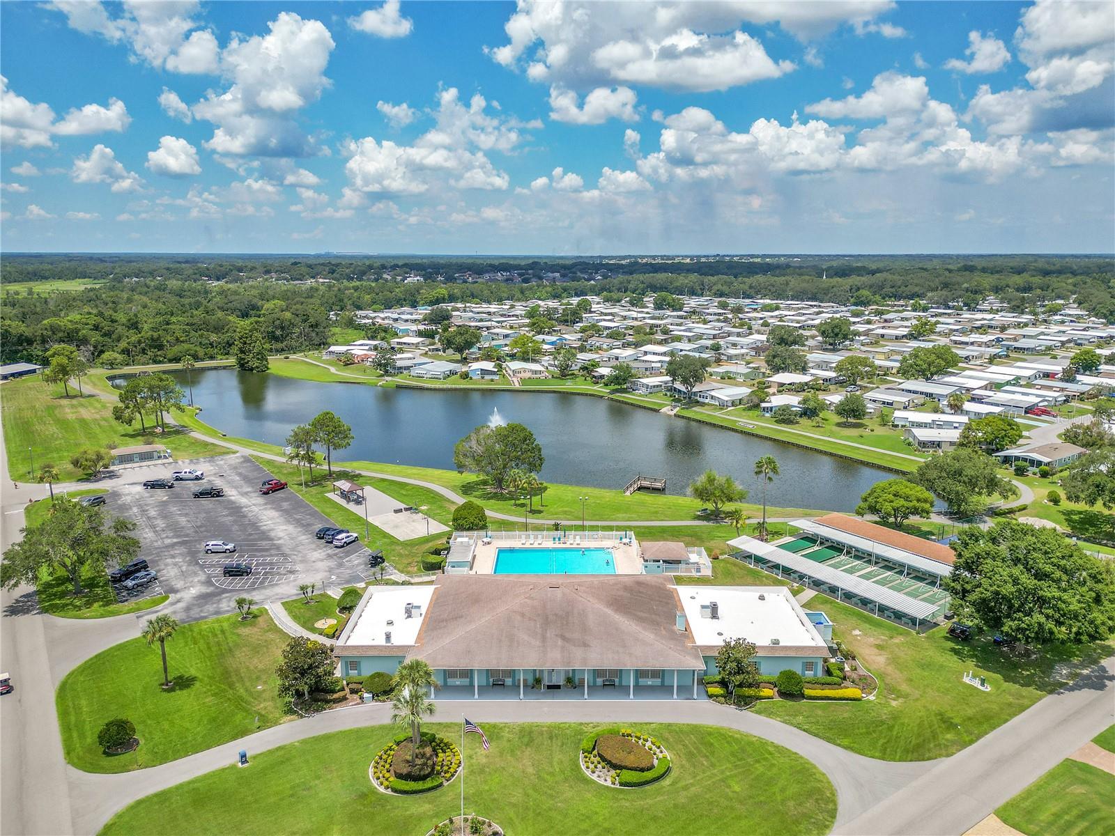 Image 39 of 41 For 4973 Foxwood Lake Drive