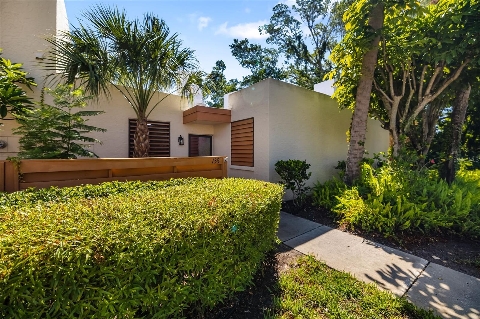 Image 35 of 58 For 135 Wild Palm Drive