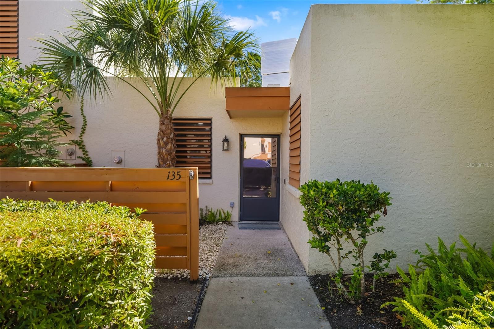 Image 37 of 58 For 135 Wild Palm Drive