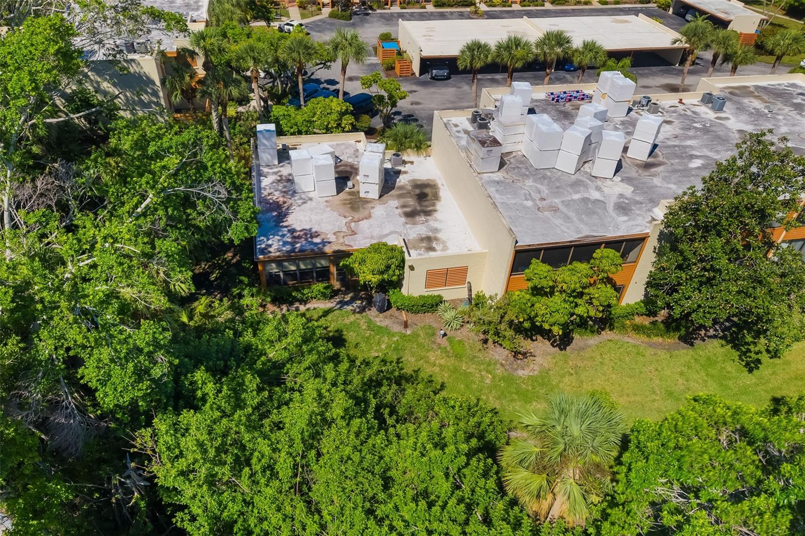 Image 52 of 58 For 135 Wild Palm Drive