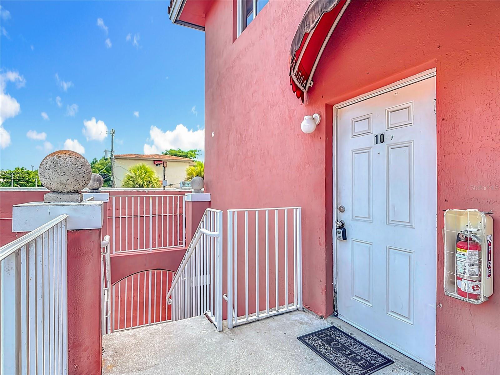 Image 3 of 45 For 3817 17th Avenue 10