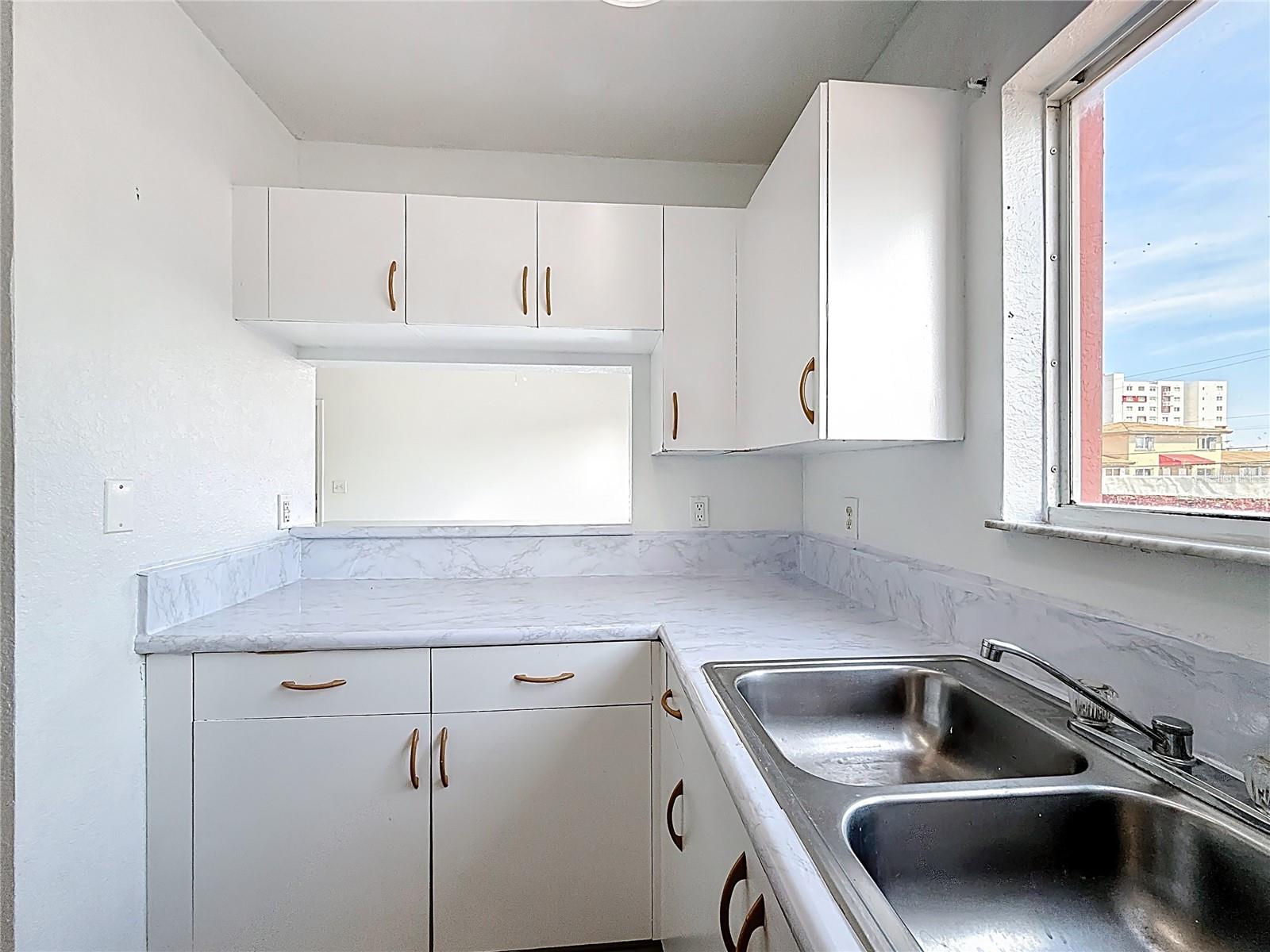 Image 7 of 45 For 3817 17th Avenue 10