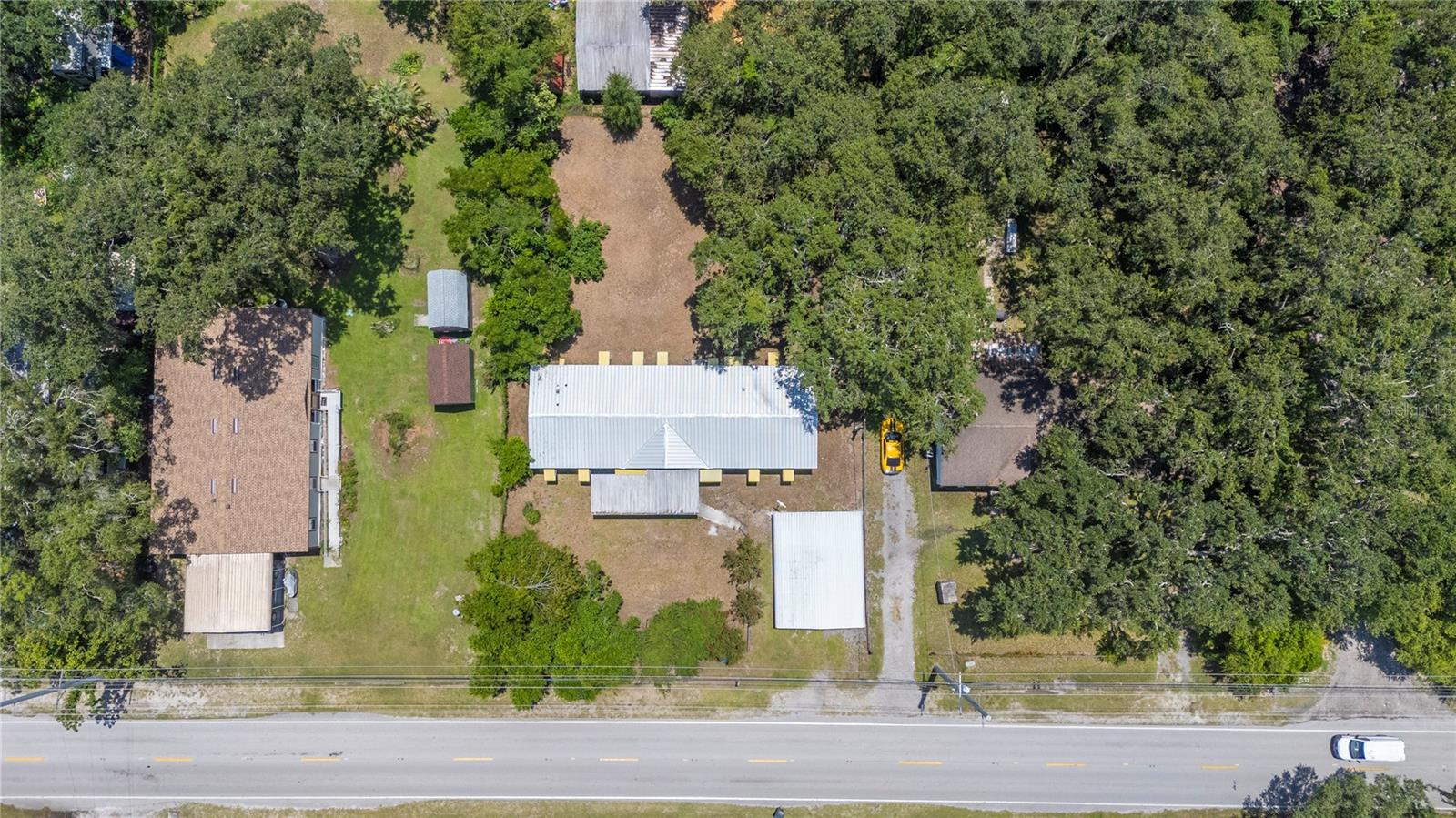Image 40 of 53 For 10031 Fowler Avenue