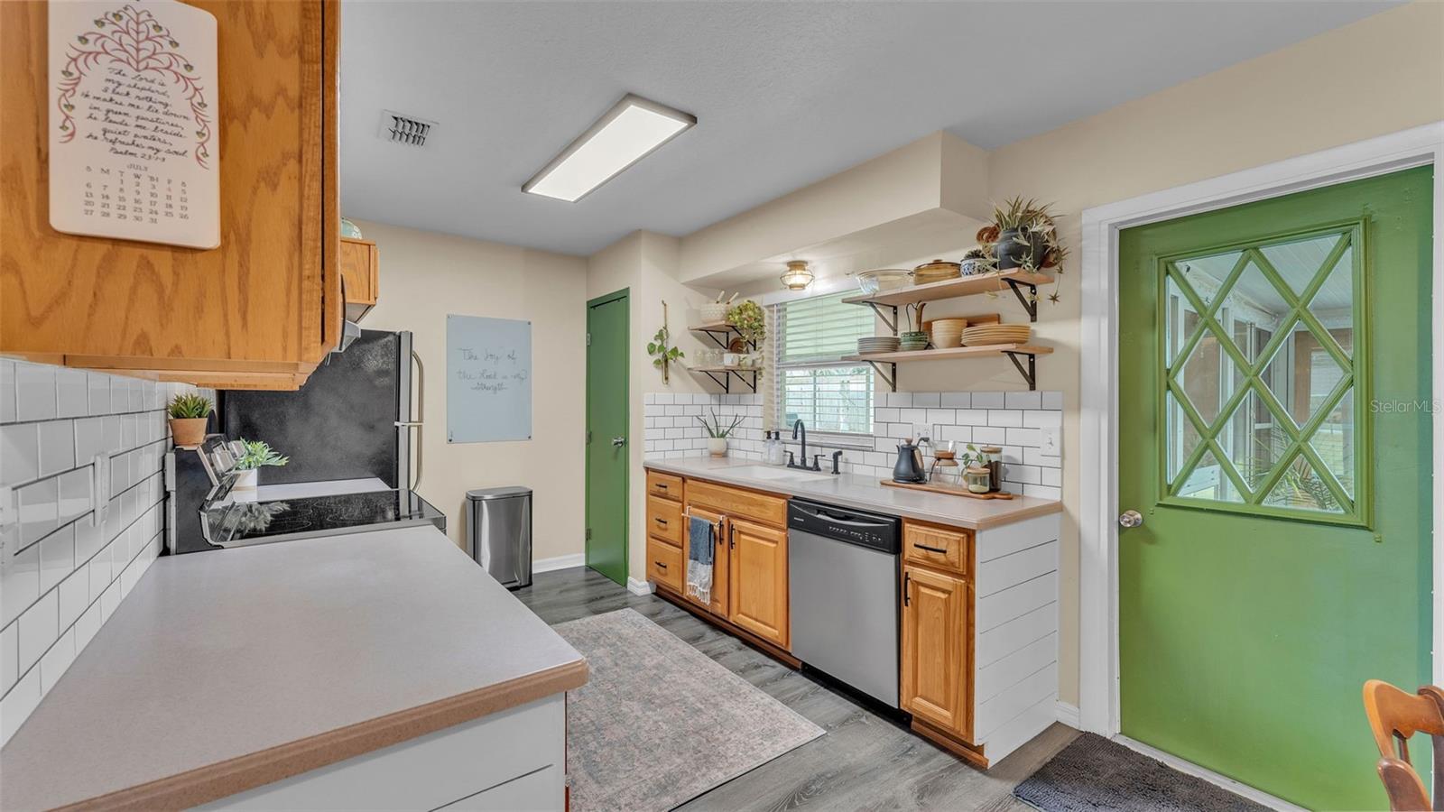 Image 10 of 44 For 2404 View Way