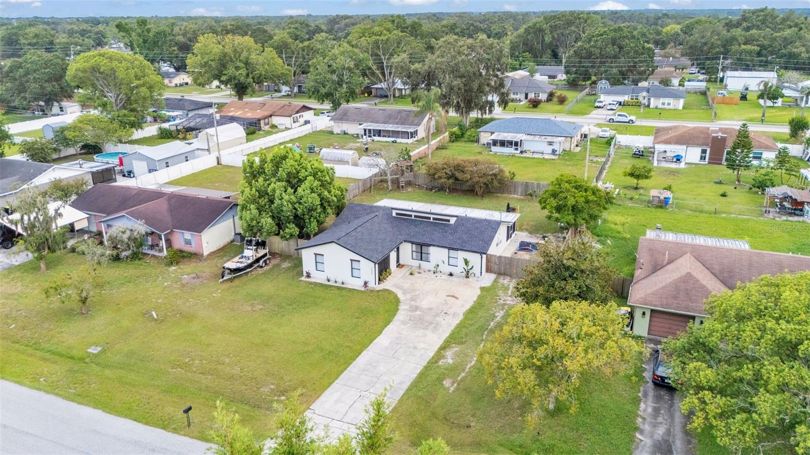 Image 3 of 44 For 2404 View Way