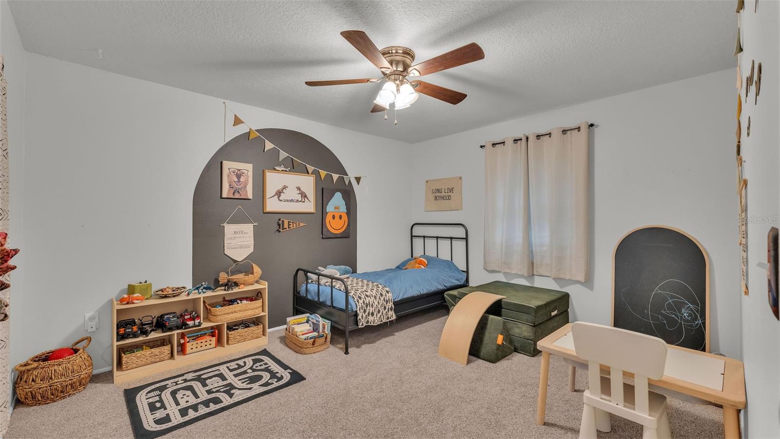Image 32 of 44 For 2404 View Way