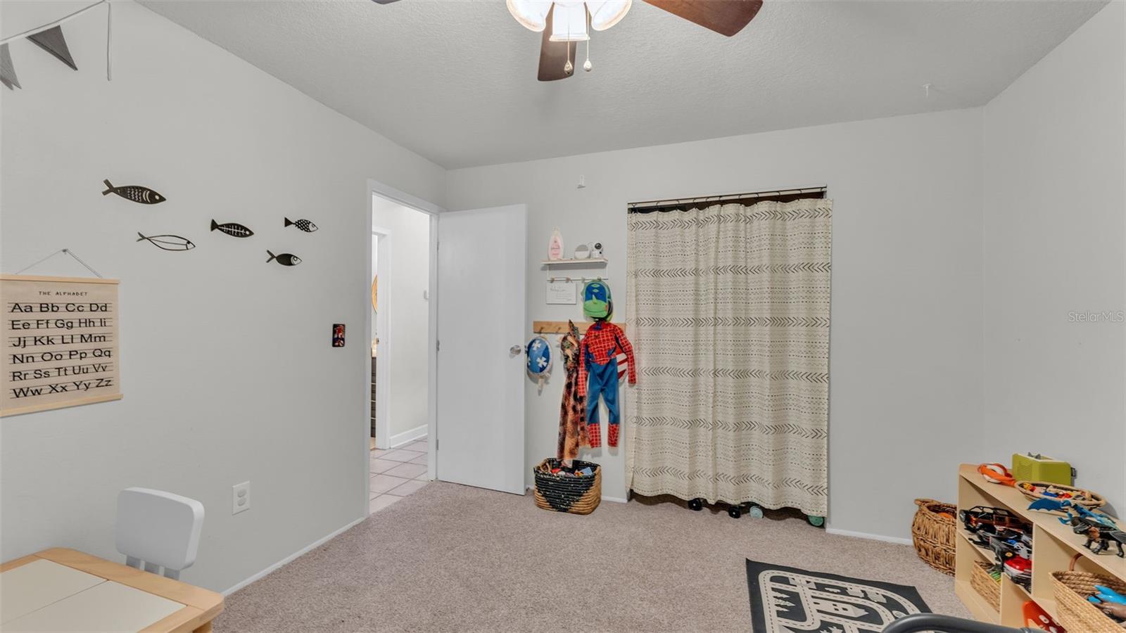 Image 33 of 44 For 2404 View Way