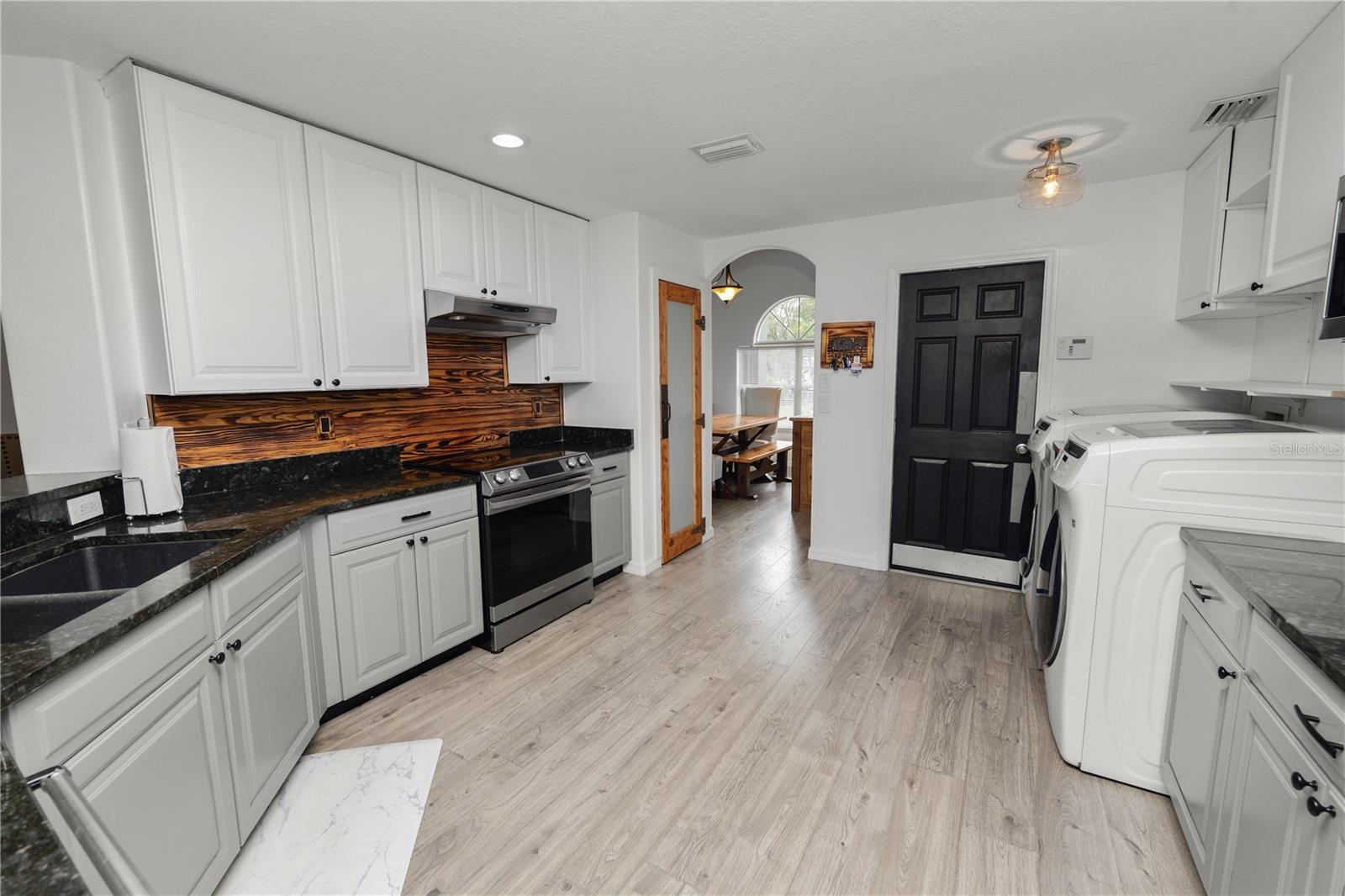 Image 17 of 69 For 18231 Commonwealth Avenue N