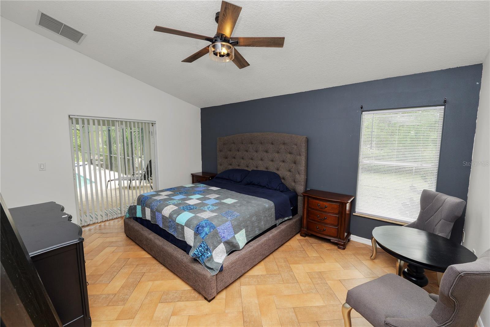Image 21 of 69 For 18231 Commonwealth Avenue N