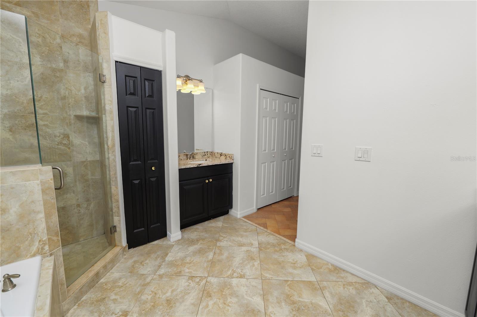 Image 26 of 69 For 18231 Commonwealth Avenue N