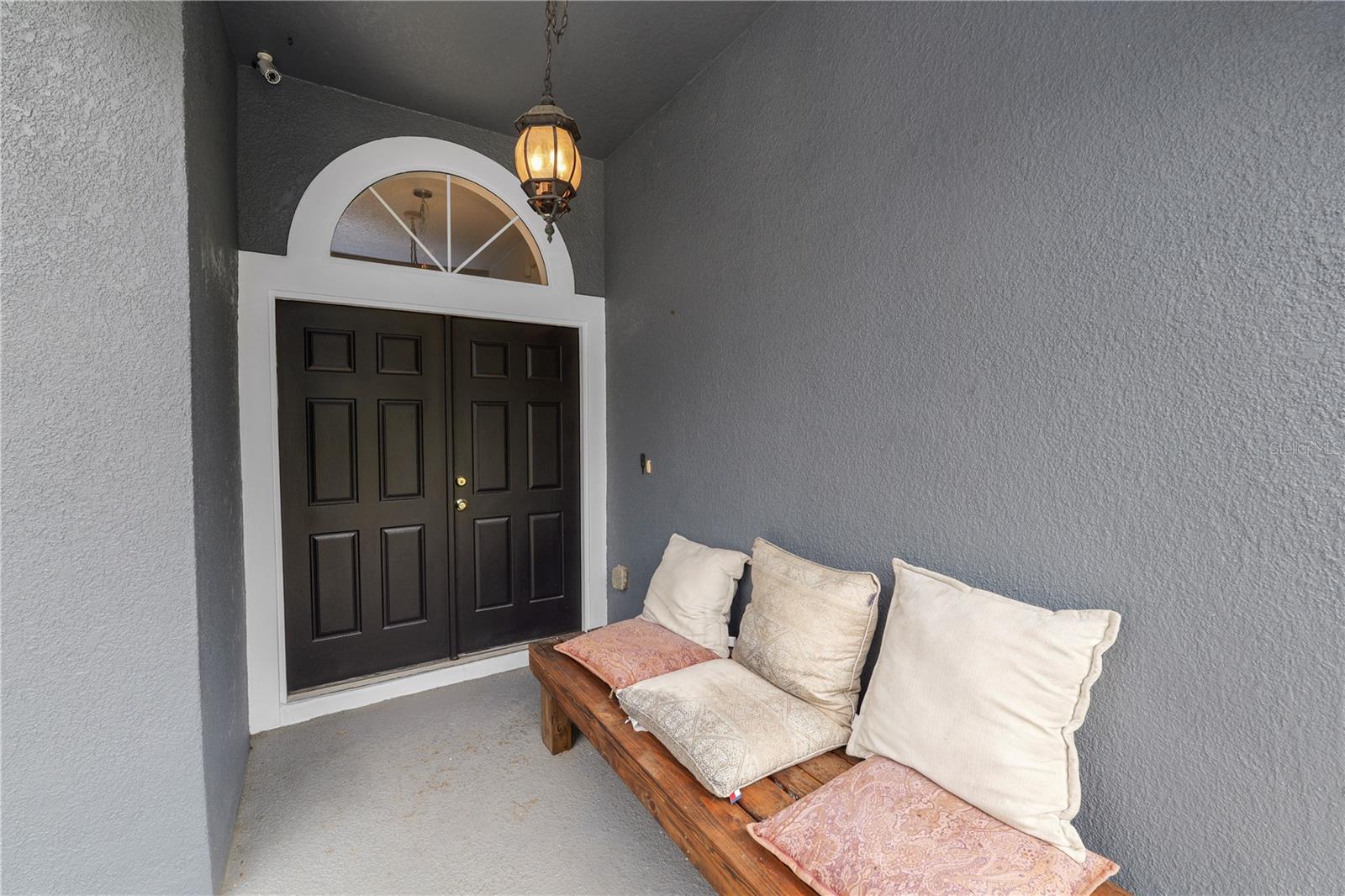 Image 4 of 69 For 18231 Commonwealth Avenue N