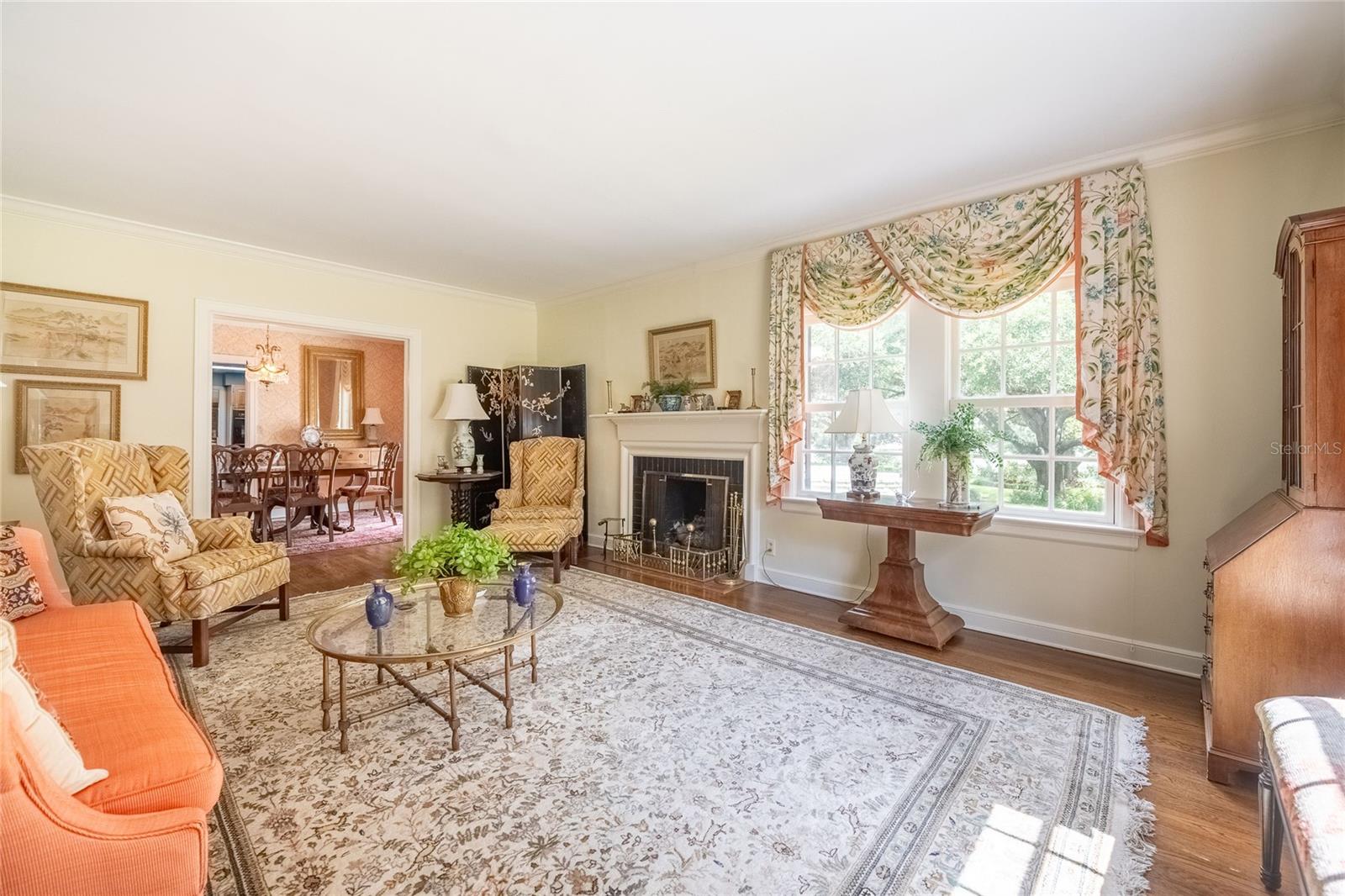 Image 8 of 67 For 2109 Cambridge Avenue